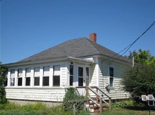 78 Hillside St, Wells, ME 04090