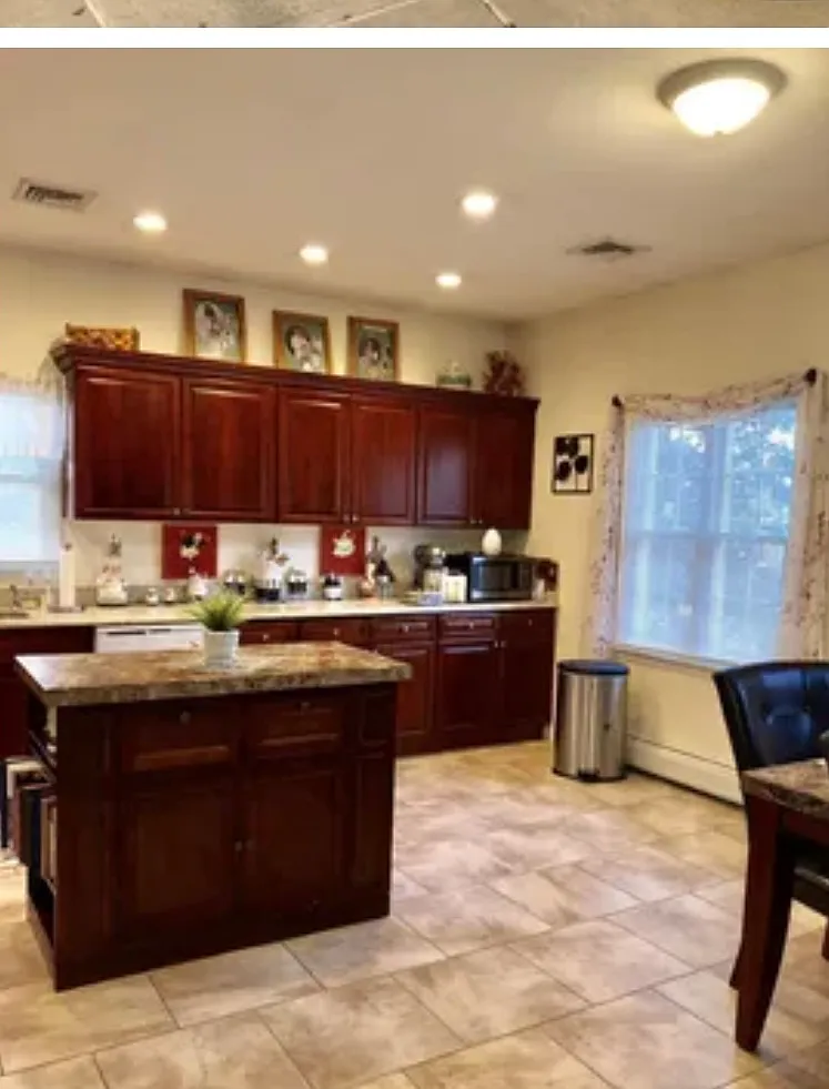 3 bed, 1500 sqft, $3,200 — Photo 1