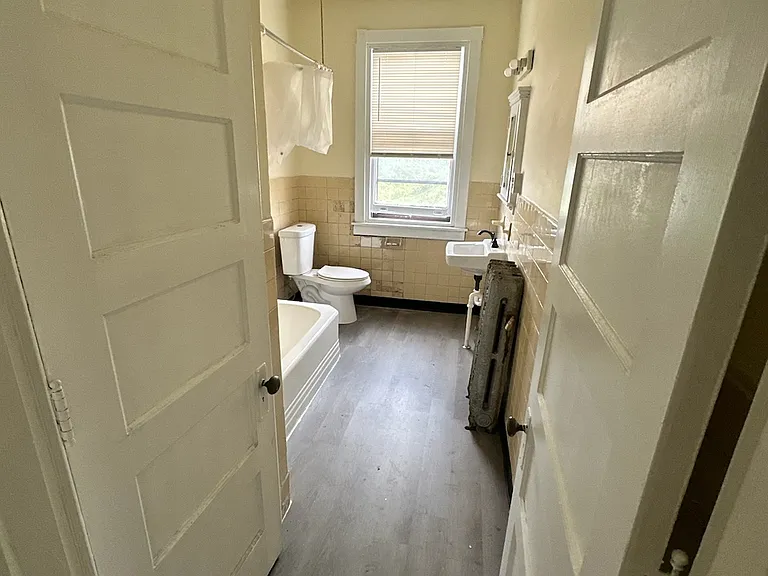437 Chestnut St #404 — Photo 3