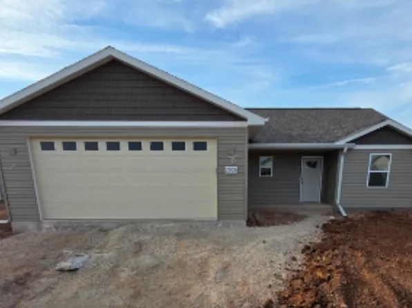 2026 White Dove Ln, Kaukauna, WI 54130