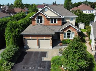 31 Forillon Cres, Ottawa, ON K2M 2W7