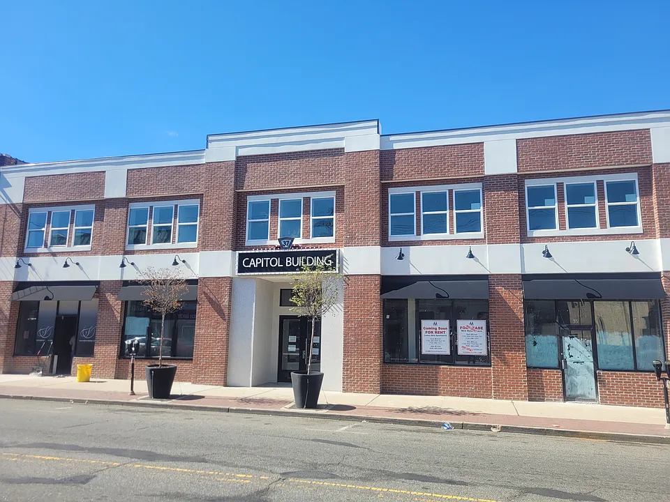 37 Main St #7