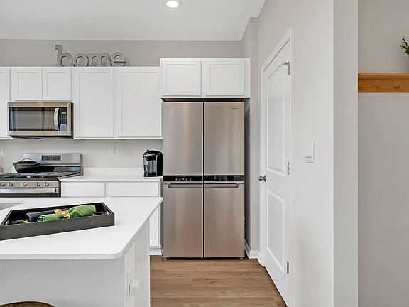 7th image of this home