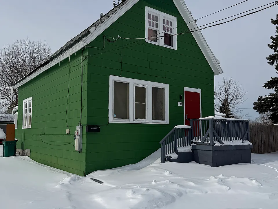 108 Shepard St