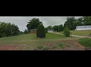 53 Truelove Dr, Ware Shoals, SC 29692