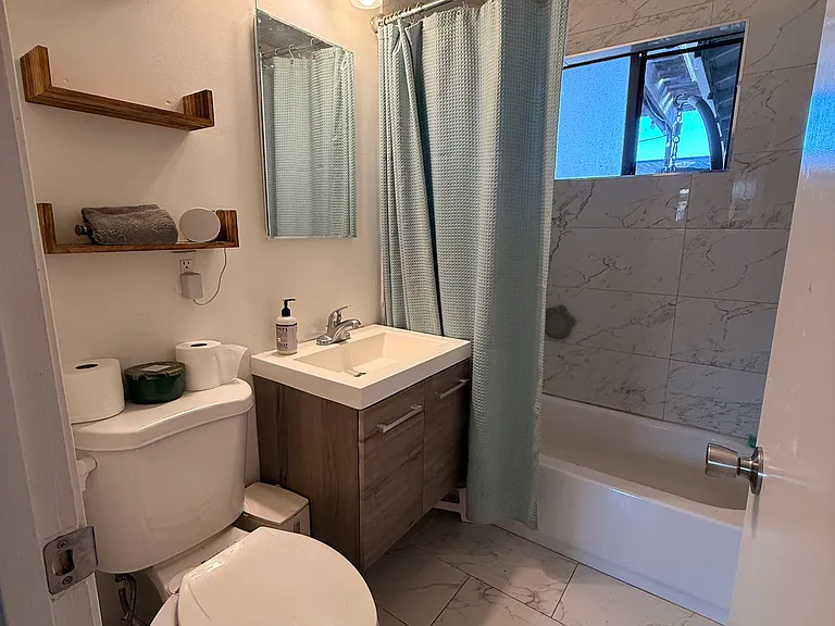 Drywood Ln — Photo 8