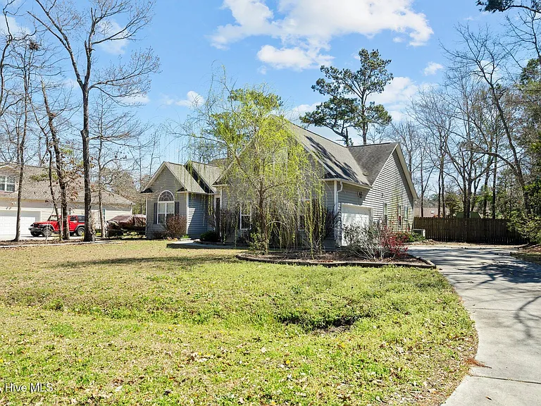 505 Pinehurst Cir — Photo 14
