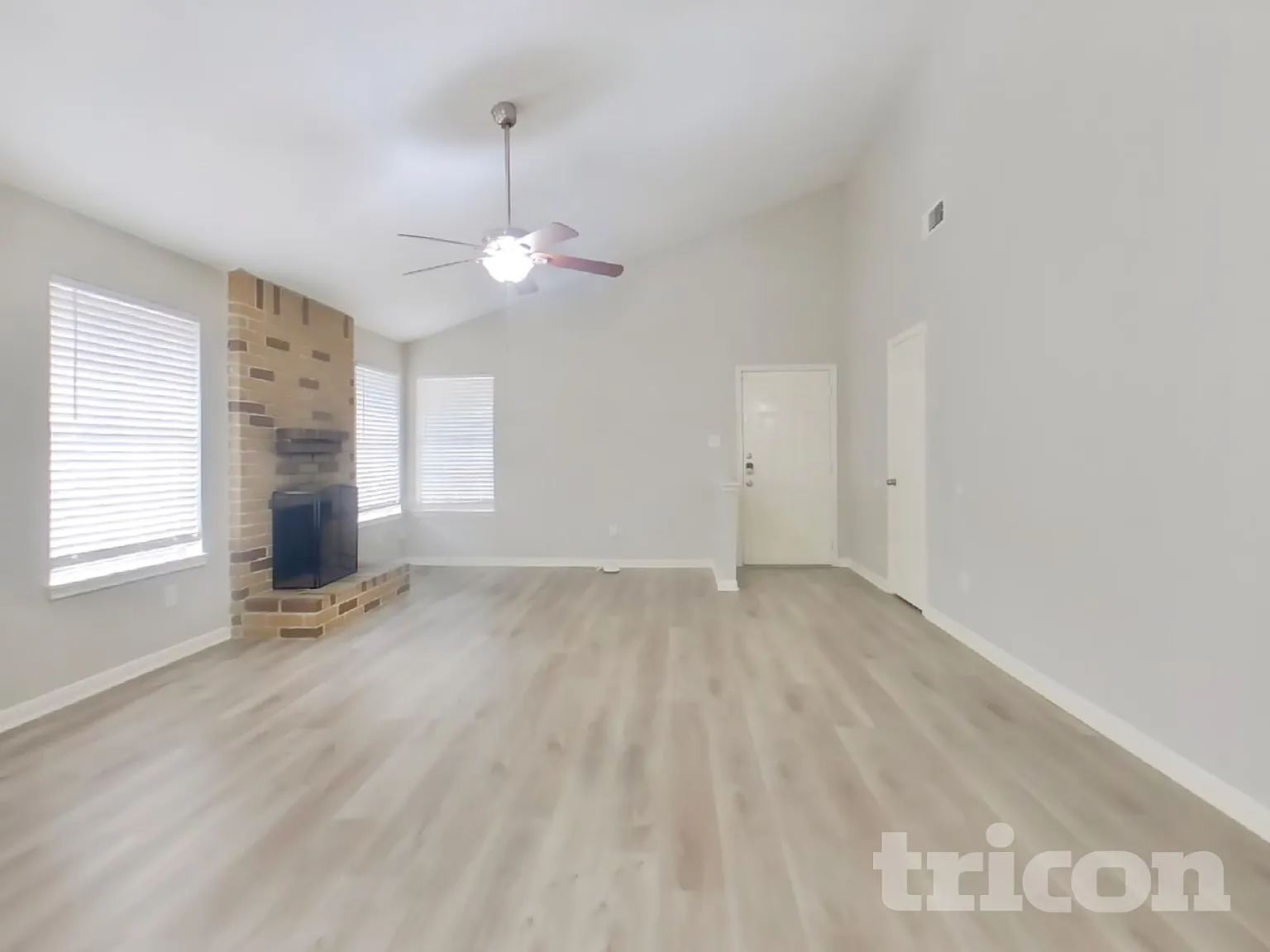 14202 Clear Forest Drive Sugar Land TX — Photo 3