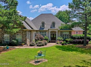 110 Rachels Point, West End, NC 27376