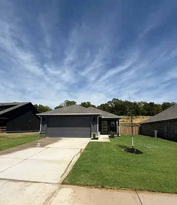 7705 E 91st St N - New & Cute! 3/2/2 In Owasso Schools, Comm. Pool! — Photo 1