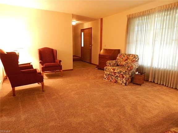 4th image of 822 Moss Canyon Dr