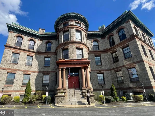 2400 Baynard Blvd APT 11, Wilmington, DE 19802
