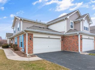 297 Wildspring Ct, Itasca, IL 60143