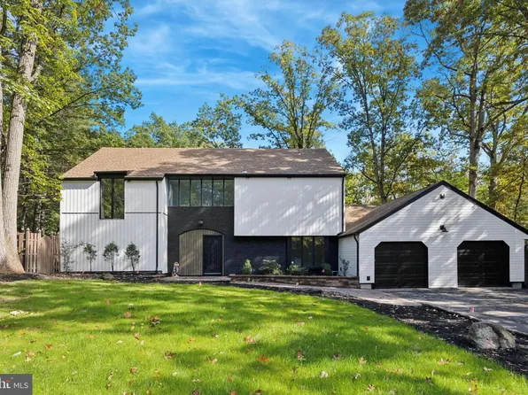 102 Lane Of Trees, Cherry Hill, NJ 08003