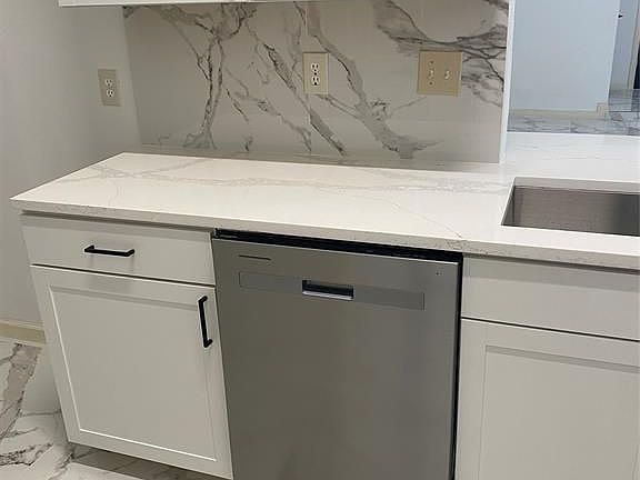 5th image of 7607 San Benito Dr