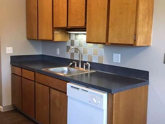 2nd image of 2401-2453 SE Taylor St #2441
