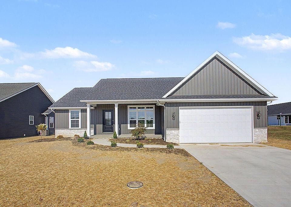 1st image of 204 De Rosa Dr