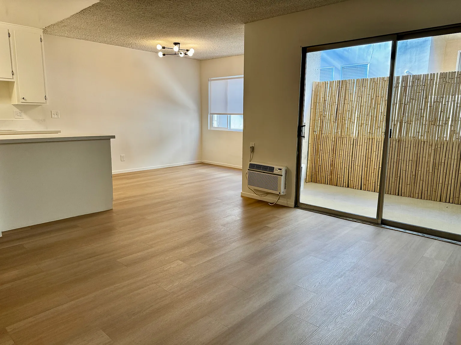 1 bed, 650 sqft, $2,195 — Photo 2