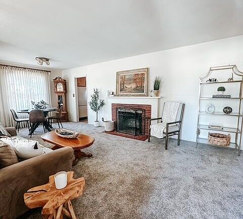 4th image of 532 De Armond Pl