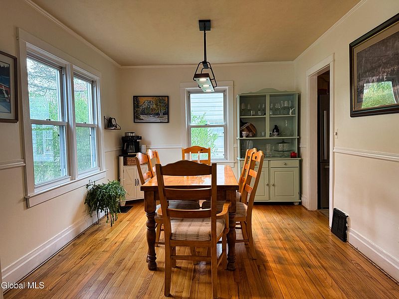3rd image of 335 Ridge Road