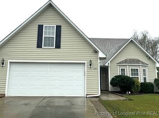 136 Huntington Dr, Raeford, NC 28376
