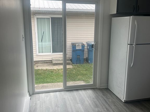 4th image of 247 Mohawk Dr