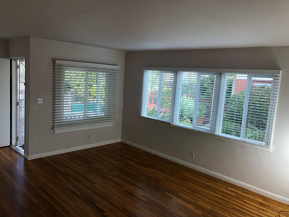 2nd image of 3613 Beethoven St #0