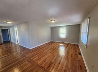 240 Pleasant St #238, Lowell, MA 01852