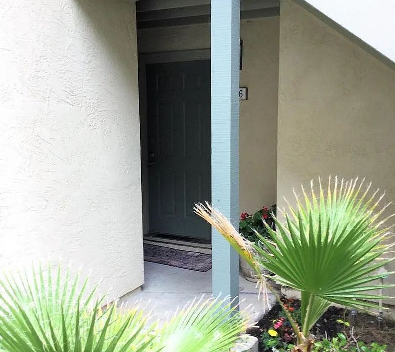 1st image of 1066 Summershore Ct