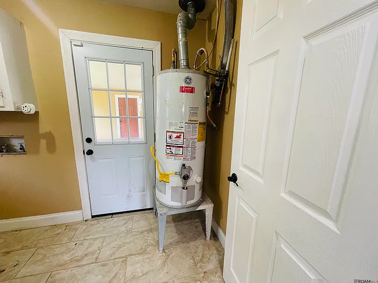 4036 Ridgemont Dr — Photo 30