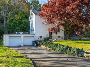 107 Valley Rd, White Plains, NY 10604