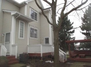 304 Windcrest Ct, Bolingbrook, IL 60440