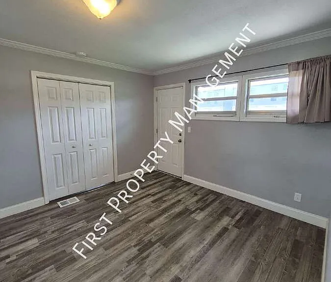 1013 Lansdell Rd — Photo 14