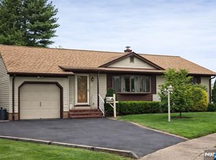 16 Homestead Rd, Elmwood Park, NJ 07407