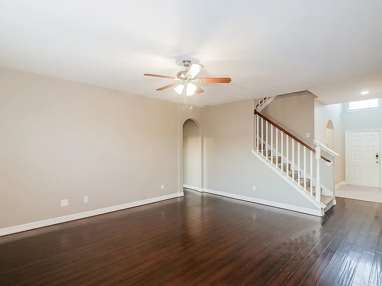 8414 Parapet Pl — Photo 5