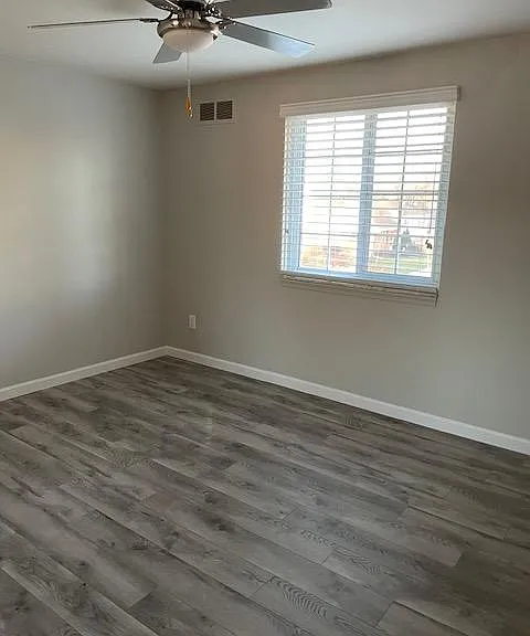 1007 Vernier Rd — Photo 11