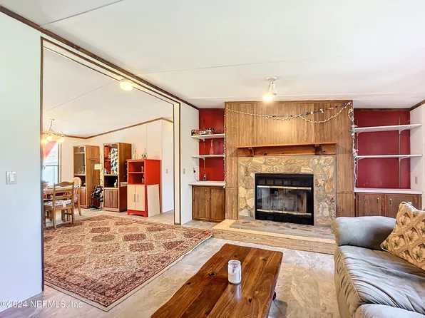 107 EDGEWATER Road, Satsuma, FL 32189