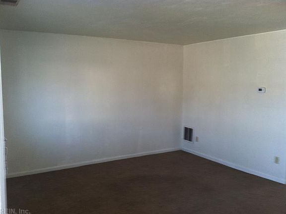 2nd image of 1309 Green Cedar Ln