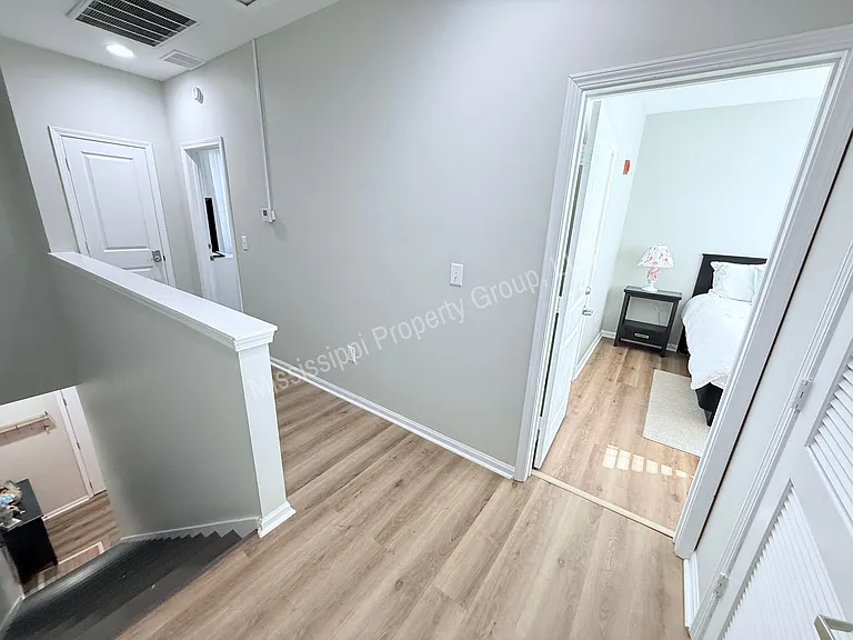 209 Town Center Dr — Photo 13
