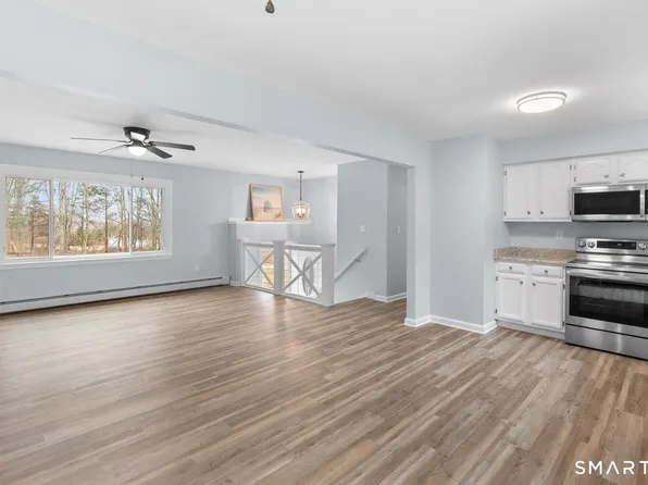 33 Deer Ridge Road, Stonington, CT 06378