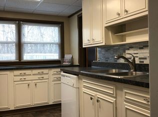 411 Wooster Rd #B, Winona Lake, IN 46590