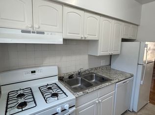 830 Reba Pl APT 1N, Evanston, IL 60202