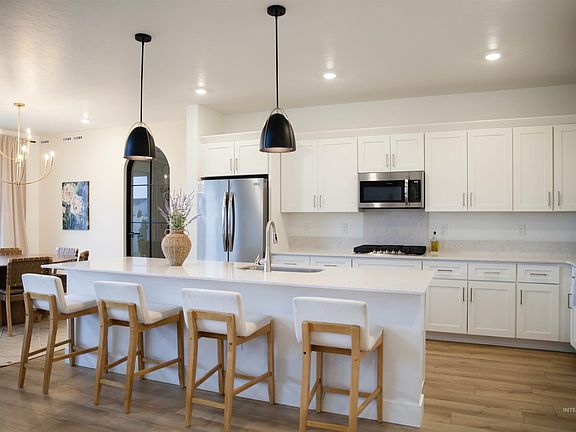 3rd image of 151 Insight Ct