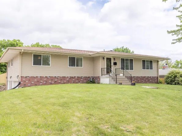 3530 Court St, Sioux City, IA 51104