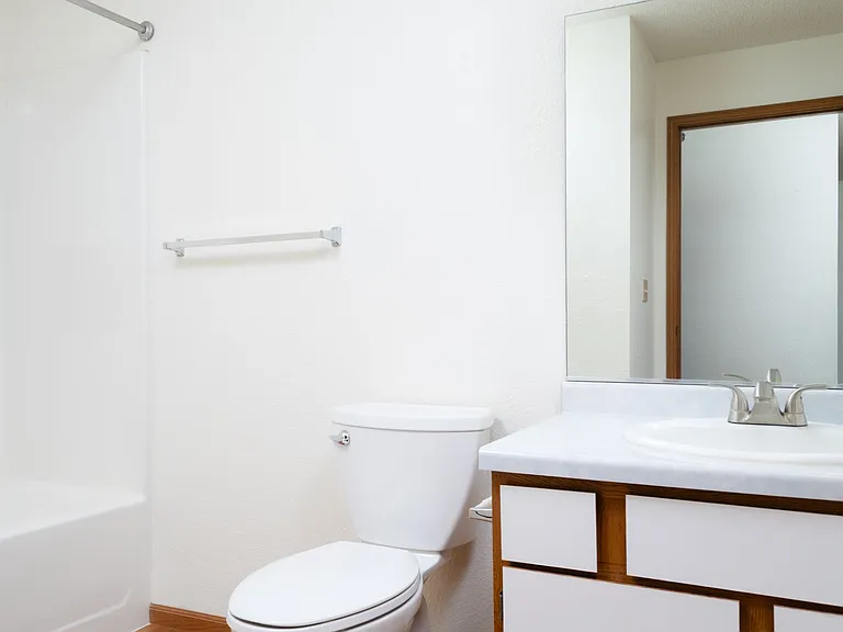 Hanley Place Senior Apartments — Photo 16