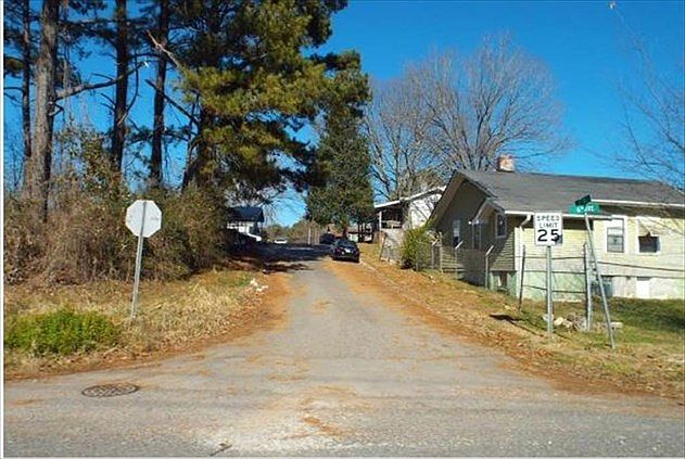 2nd image of 501 8th St