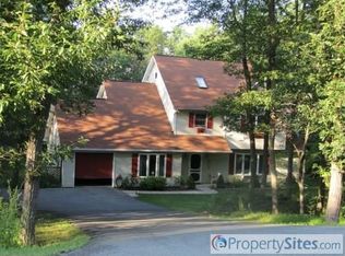 618 Rocky Mountain Dr N, Effort, PA 18330