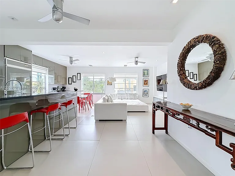 1460 Ocean Dr #404 — Photo 5
