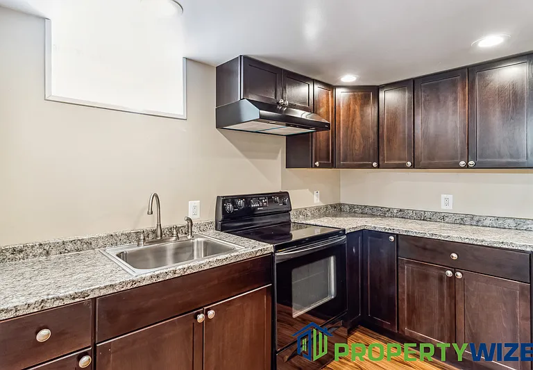 516 Beaumont Ave #B — Photo 7