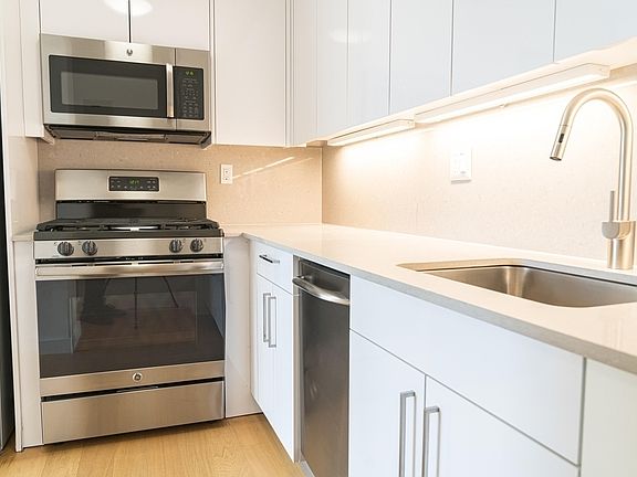 3rd image of 500 2nd Ave APT 16D